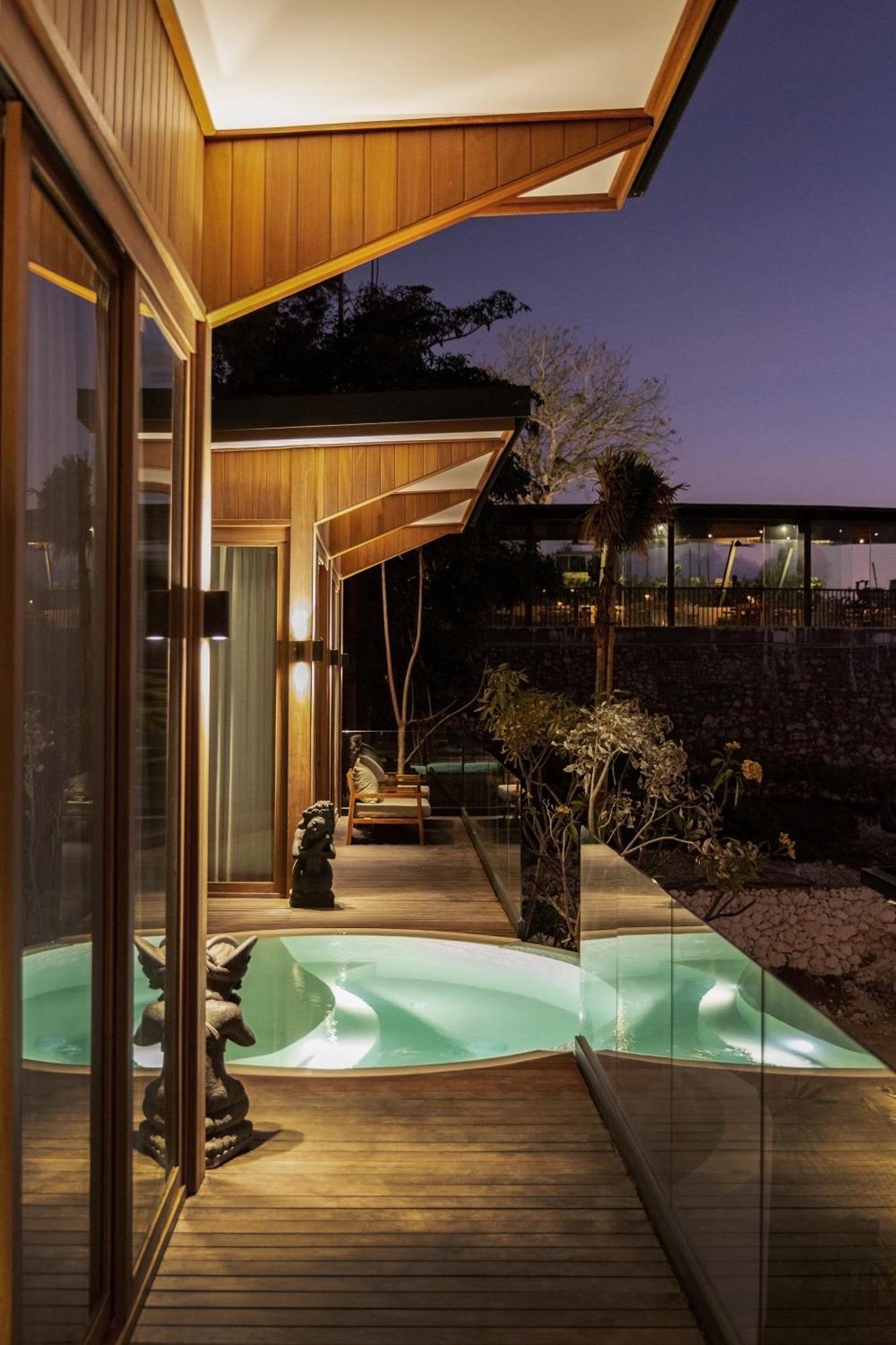 Ocean View Villas By Gruen أُلُواتو المظهر الخارجي الصورة